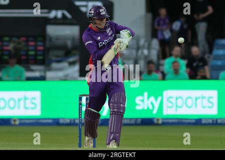 Clean Slate Headingley Stadium, Leeds, West Yorkshire, Großbritannien. 11. Aug. 2023. Northern Supercharger gegen Oval InvincibleÕs während des Hundert Double Header im Clean Slate Headingley Stadium. Tom Banton von Northern Superchargers Batting Credit: Touchlinepics/Alamy Live News Stockfoto