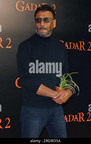 Mumbai, Indien. 11. Aug. 2023. Bollywood-Schauspieler Jackie Shroff trifft zur Premiere des Films „Gadar 2“ in Mumbai ein. Kredit: SOPA Images Limited/Alamy Live News Stockfoto