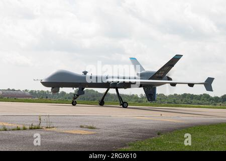 MQ-9 Reaper nach seiner Ankunft an der Niagara Falls Air Reserve Station, New York, 9. August 2023. Foto der US-Luftwaffe von Senior Airman Kylar Vermeulen Stockfoto