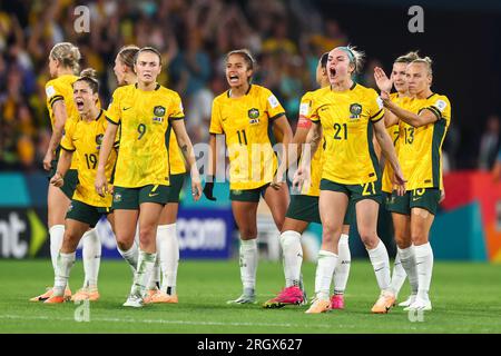 Brisbane, Australien. 12. Aug. 2023. Australische Spieler feiern beim FIFA Women's World Cup 2023 Quarter-Final Match Australia Women vs France Women im Suncorp Stadium, Brisbane, Australien, 12. August 2023 (Foto von Patrick Hoelscher/News Images) in Brisbane, Australien, am 8./12. August 2023. (Foto: Patrick Hoelscher/News Images/Sipa USA) Guthaben: SIPA USA/Alamy Live News Stockfoto