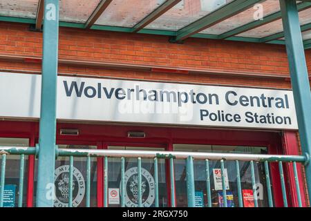 Wolverhampton, Großbritannien - 11. August 2023: Vordereingang der Wolverhampton Central Police Station Stockfoto