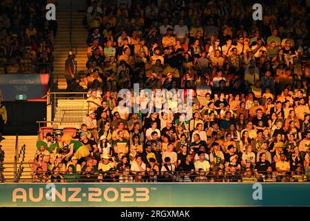 Brisbane, Australien. 12. Aug. 2023. Zuschauer sehen das Viertelfinale zwischen Australien und Frankreich bei der FIFA Women's World Cup 2023 in Brisbane, Australien, am 12. August 2023. Kredit: Li Yibo/Xinhua/Alamy Live News Stockfoto