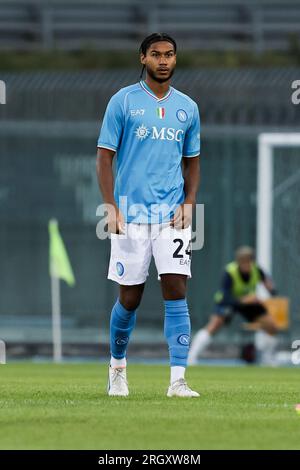 Jens-Lys Michel Cajuste, schwedischer Mittelfeldspieler von SSC Napoli, schaut beim Freundschaftsspiel SSC Napoli gegen Apollon FC. Stockfoto