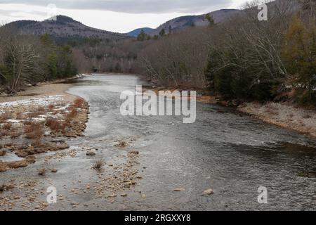 Die Pemigewasset River Headwaters befinden sich im Profile Lake im Franconia Notch State Park. Dieser Fluss fließt durch den State Park. Es gibt Wasserfalle Stockfoto