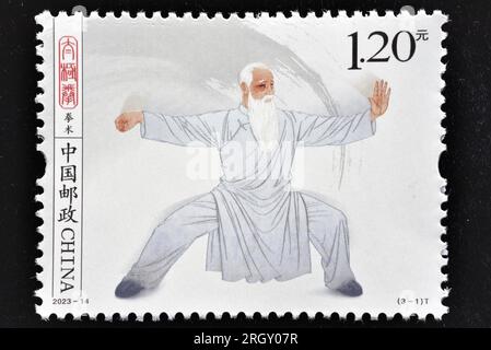 CHINA - CIRCA 2023: In China gedruckte Briefmarken zeigen 2023-14 Tai Chi Boxing - Instruments, circa 2023 Stockfoto