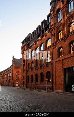 Hamburg, Deutschland - Juni 13 2023: Außenfassade Des Lagerbezirks Speicherstadt. Stockfoto