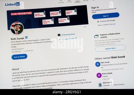 Die LinkedIn-Website des britischen Premierministers Rishi Sunak. MP für Richmond (Yorks). Stockfoto