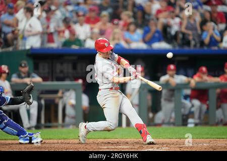 Kansas, USA. 11. Aug. 2023. 11. AUGUST 2023: St. Louis Cardinals Shortstop Tommy Edman (19) fliegt im Kauffman Stadium Kansas City, Missouri. Jon Robichaud/CSM. Kredit: Cal Sport Media/Alamy Live News Stockfoto