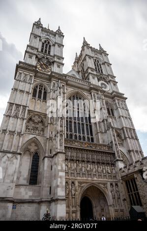 Fassade der Westminster Abbey in London. Stockfoto