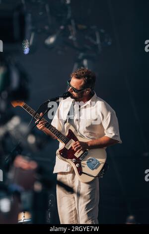 Newquay, Cornwall, Großbritannien. 11/08/2023. Musiker Ben Howard tritt live auf dem Boardmasters Festival 2023 in Newquay, Cornwall auf. Kredit: Sam Hardwick/Alamy. Stockfoto