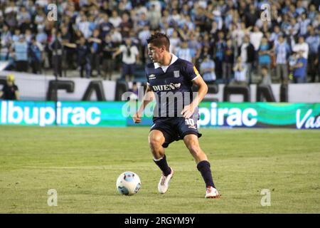 Avellaneda, Buenos Aires, Argentinien. 18. Oktober 2013. Rodrigo de Paul in Aktion während des Spiels zwischen Racing Club und Velez Sarsfield. Gutschrift: F Stockfoto