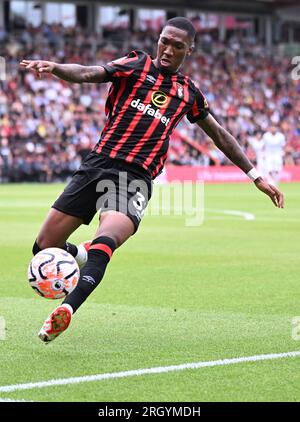 Vitality Stadium, Boscombe, Dorset, Großbritannien. 12. August 2023; Vitality Stadium, Boscombe, Dorset, England: Premier League Football, AFC Bournemouth gegen West Ham United; Jaidon Anthony von Bournemouth geht in den Strafbereich Credit: Action Plus Sports Images/Alamy Live News Stockfoto