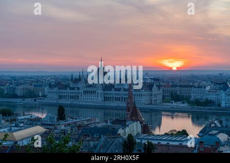 Budapester Stadtbild bei Sonnenuntergang Stockfoto