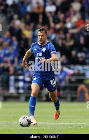 Cardiff, Großbritannien. 12. Aug. 2023. Aaron Ramsey aus Cardiff City in Aktion. EFL Skybet Meisterschaftsspiel, Cardiff City gegen Queens Park Rangers im Cardiff City Stadium in Cardiff, Wales, am Samstag, den 12. August 2023. Dieses Bild darf nur zu redaktionellen Zwecken verwendet werden. Nur redaktionelle Verwendung, Bild von Andrew Orchard/Andrew Orchard Sports Photography/Alamy Live News Credit: Andrew Orchard Sports Photography/Alamy Live News Stockfoto