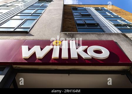 London, Großbritannien. 12. Aug. 2023. Ein Zeichen von Wilko-Laden in London. Ein beliebter britischer Einzelhändler „Wilko“ (ehemals Wilkinson Hardware Stores) kündigte am 10. 2023. August an, dass das Unternehmen in die Verwaltung übergeht. 12.500 Arbeitsplätze gefährden. Das Unternehmen verfügt über 400 Geschäfte in ganz Großbritannien. Kredit: SOPA Images Limited/Alamy Live News Stockfoto