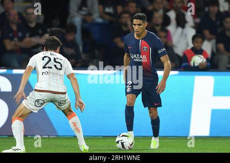 Paris, Frankreich. 12. Aug. 2023. Achraf Hakimi während des französischen Fußballspiels L1 zwischen Paris Saint-Germain und FC Lorient im Parc des Princes Stadion in Paris am 12. August 2023. Foto: Lionel Urman/ABACAPRESS.COM Kredit: Abaca Press/Alamy Live News Stockfoto