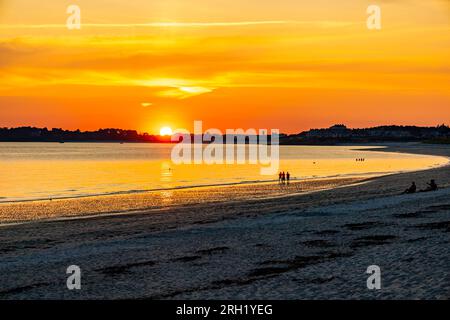 Sonnenuntergang vor den Toren der Halbinsel Quiberon entlang der wunderschönen Atlantikküste - Bretagne - Frankreich Stockfoto