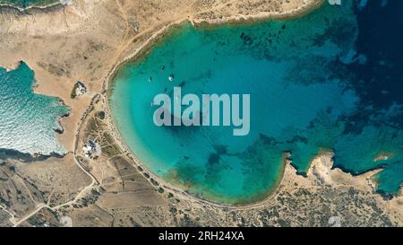 Türkisfarbenes Wasser am Pori Beach in Koufonisia Stockfoto