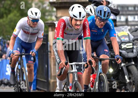 Eine Gruppe von Fahrern auf der letzten Runde des UCI Cycling U23 Mens World Championships Road Race in Glasgow, Schottland, August 2023. Eventuell 2., 3., 4., 5. Stockfoto