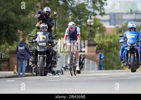 Bei der UCI-Radweltmeisterschaft in Glasgow, Schottland, hat Axel Lasured (Frankreich) den Sieg bei einem attributiven Straßenrennen unter 23 Jahren beansprucht. Stockfoto