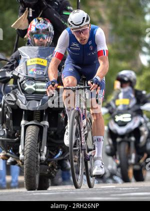 Bei der UCI-Radweltmeisterschaft in Glasgow, Schottland, hat Axel Lasured (Frankreich) den Sieg bei einem attributiven Straßenrennen unter 23 Jahren beansprucht. Stockfoto