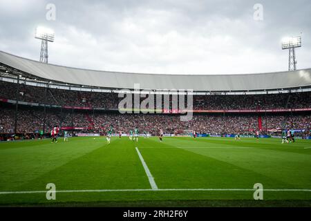 Rotterdam, Niederlande. 13. Aug. 2023. Rotterdam - Überblick über das Stadion während des Eredivisie-Spiels Feyenoord gegen Fortuna Sittard im Stadion Feijenoord De Kuip am 13. August 2023 in Rotterdam, Niederlande. Kredit: Box to box images/Alamy Live News Stockfoto
