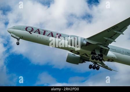 Qatar Airways Boeing 777-3DZ/er. Stockfoto