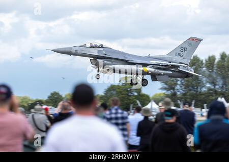 United States Air Force - Lockheed Martin F-16CJ Fighting Falcon, Ankunft bei RAF Fairford für die Royal International Air Tattoo 2023. Stockfoto