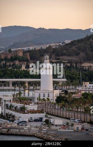 Leuchtturm am Malagueta Beach in Malaga, Spanien. Stockfoto