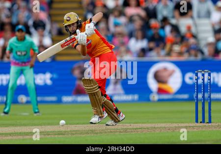 Edgbaston, Birmingham, Großbritannien. 13. Aug. 2023. The 100 Damen Cricket, Birmingham Phoenix gegen Oval Invincibles; Tess Flintoff von Birmingham Phoenix Credit: Action Plus Sports/Alamy Live News Stockfoto