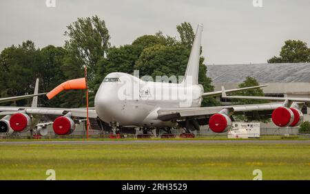 JetOneX Boeing 747-400 TF-AME, am Flughafen Cotswold gelagert Stockfoto