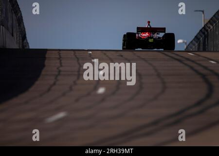 Nashville, Tennessee, USA. 5. Aug. 2023. BENJAMIN PEDERSEN (R) (55) aus Kopenhagen, Dänemark, fährt während der Qualifikation für den Big Machine Music City Grand Prix in den Straßen von Nashville in Nashville, Tennessee, auf der Rennstrecke. (Kreditbild: © Colin Mayr Grindstone Media Grou/ASP) NUR REDAKTIONELLE VERWENDUNG! Nicht für den kommerziellen GEBRAUCH! Stockfoto