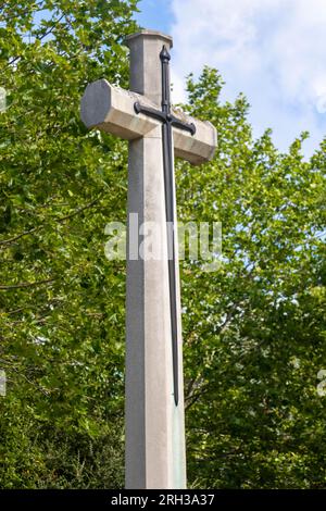 Southampton, Großbritannien - 6. August 2023:- The Cross of Opferice befindet sich am Hollybrook Memorial auf dem Hollybrook Cemetery Stockfoto