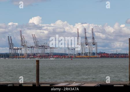 Southampton, Großbritannien - 6. August 2023:- Ein Blick auf den Hafen von Southampton Stockfoto