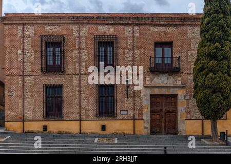 Ehemaliger Palast von La Cotilla oder der Marquise von Villamejor, 17. Jahrhundert, derzeit die städtische Kunstschule der Stadt Guadarrama, Spanien. Stockfoto