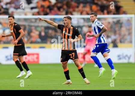 Hull, UK. 12. Aug. 2023. Hull City Mittelfeldspieler Regan Slater (27) beim Hull City FC vs Sheffield Wednesday FC EFL Championship Match im MKM Stadium, Hull, Großbritannien, am 12. August 2023 Guthaben: Jede zweite Media/Alamy Live News Stockfoto