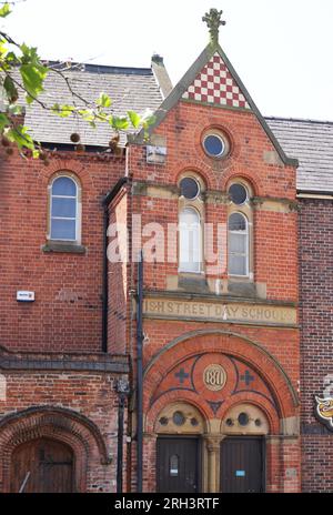 Die Old Grammar School wurde 1583 erbaut und blieb bis 1878 eine Schule. Berühmte alte Jungs sind William Wiberforce. Ist jetzt das Hands on History Museum. Stockfoto