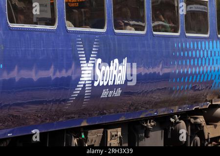 29/05/2023 New Cumnock 156442 + 156504 1L87 1113 Glasgow Central nach Carlisle Stockfoto