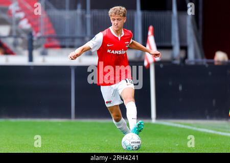 ALKMAAR, NIEDERLANDE - AUGUST 13: Sven Mijnans (AZ Alkmaar) während des Eredivisie-Spiels von AZ Alkmaar und Go ahead Eagles im AFAS-Stadion am 13. August Stockfoto