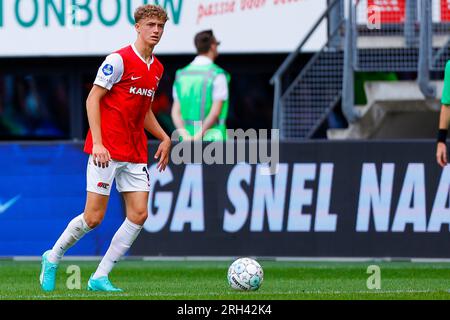 ALKMAAR, NIEDERLANDE - AUGUST 13: Sven Mijnans (AZ Alkmaar) während des Eredivisie-Spiels von AZ Alkmaar und Go ahead Eagles im AFAS-Stadion am 13. August Stockfoto