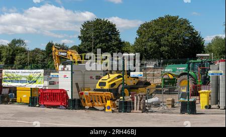 Salisbury, Wiltshire, England, Großbritannien. 9. August 2023. Baustelle am Salisbury River Park Projekt Fluss Avon im Stadtzentrum. Stockfoto