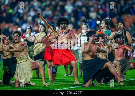 Kulturelle Unterhaltung vor dem Spiel während des Rugby-Spiels zwischen den Chiefs und Wales im Waikato Stadium in Hamilton, Neuseeland, Dienstag, 14. Juni 2016. Stockfoto