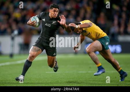 Julian Savea von Neuseeland während des Bledisloe Cup Rugby-Spiels zwischen Neuseeland und Australien im Eden Park in Auckland, Neuseeland, Samstag, 22. Oktober 2016. Stockfoto