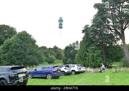 11. August 2023. Ballonfestival In Bristol. Riesige Menschenmassen erlebten abends die Zustimmung einer Massenveranstaltung von Heißluftballons im Ashton Court Estate. Bild Cr Stockfoto