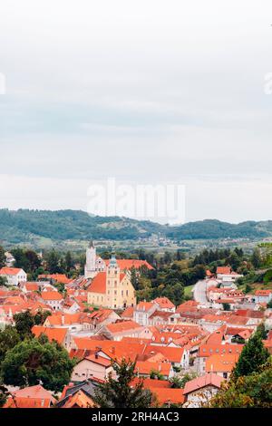 Luftaufnahme der Stadt Samobor, Kroatien. Stockfoto