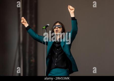 MAILAND, ITALIEN - JULI 2: Bobby Gillespie von Primal Scream tritt am 2. Juli 2023 auf der I-Days 2023 Ippodromo Snai La Maura Milan in Mailand auf. (Foto: Roberto Finizio/NurPhoto) Stockfoto