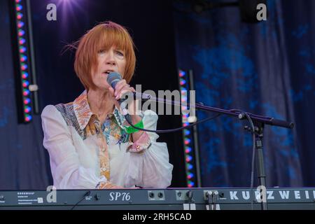 Kiki Dee tritt auf der Fairports Cropredy Convention auf. 11. August 2023 Stockfoto