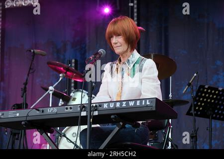 Kiki Dee tritt auf der Fairports Cropredy Convention auf. 11. August 2023 Stockfoto