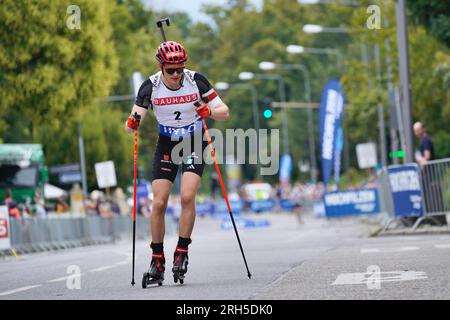 Wiesbaden, Deutschland. 13. Aug. 2023. Wiesbaden, Deutschland, August 13. 2023: Benedikt Doll ( Deutschland ) während des City-Biathlon im Kurpark in Wiesbaden. (Julia Kneissl/SPP) Kredit: SPP Sport Press Photo. Alamy Live News Stockfoto