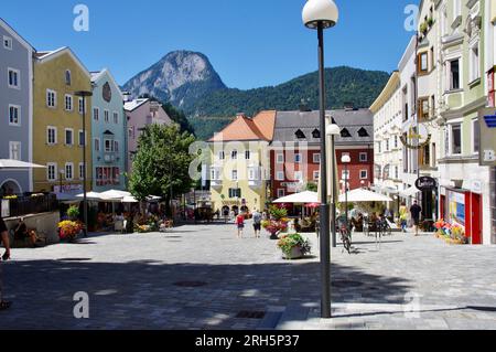 Kufstein, Österreich, traditionelle Tiroler bunten Gebäude im Stadtzentrum. Stockfoto